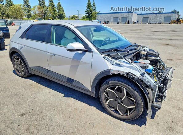 KM8KNDAF7PU154353 2023 HYUNDAI IONIQ Silver Передня права чверть