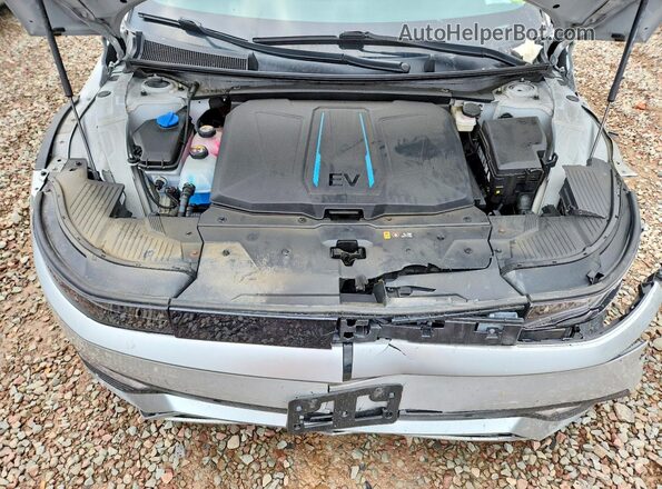 KM8KNDAFXPU154069 2023 HYUNDAI IONIQ Gray Vista interior trasera