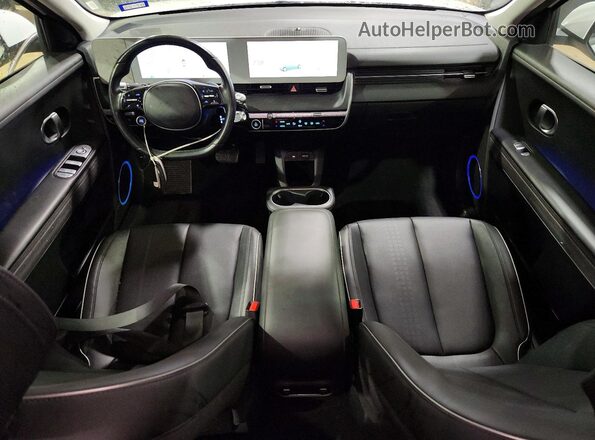 KM8KNDAFXPU218644 2023 HYUNDAI IONIQ White Vista del salpicadero