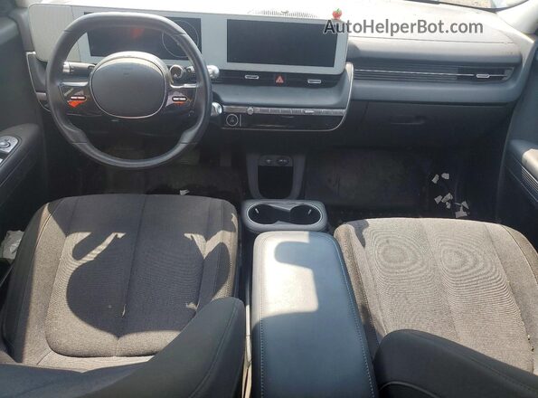 KM8KNDDF1RU329520 2024 HYUNDAI IONIQ Silver წინა პანელის ხედი