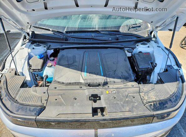 KM8KNDDF3RU328529 2024 HYUNDAI IONIQ White Вид підкапотного простору