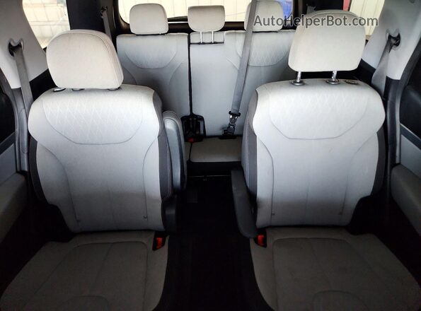 KM8R24HE8LU040635 2020 HYUNDAI PALISADE White Widok tylnych siedzeń