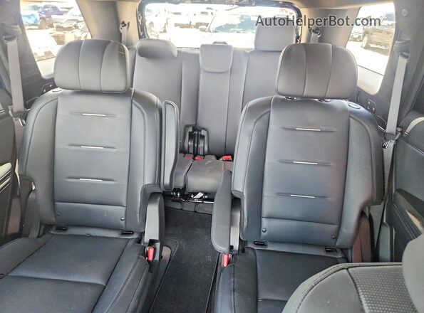KM8RMESA1TU045049 2026 HYUNDAI PALISADE Black Rear seats view