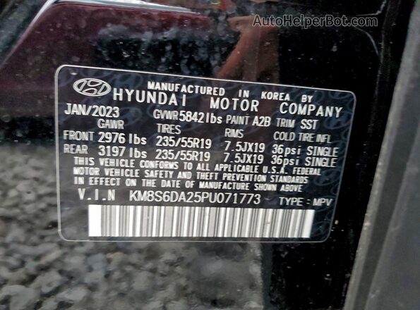 KM8S6DA25PU071773 2023 HYUNDAI SANTA Black VIN կոդի պիտակի տեսք