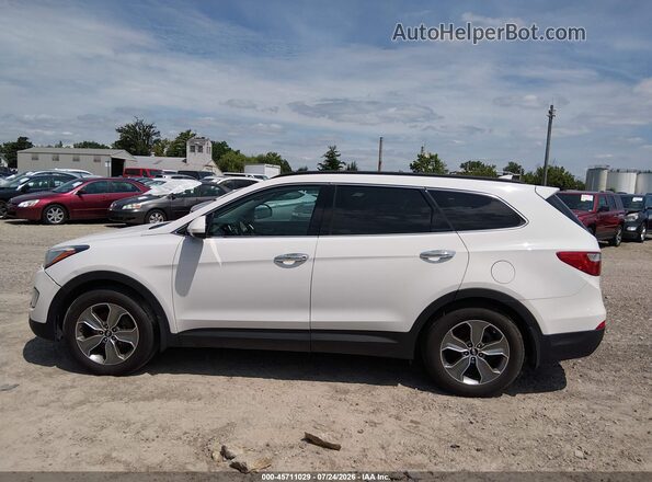 KM8SM4HF4GU156411 2016 HYUNDAI SANTA FE White Vista interior trasera