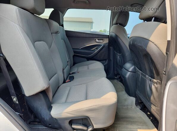 KM8SM4HFXGU137152 2016 HYUNDAI SANTA White Vista interior trasera