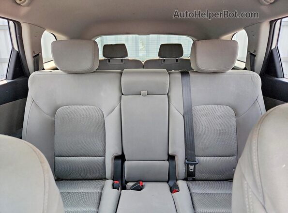 KM8SM4HFXGU137152 2016 HYUNDAI SANTA White Vista de los asientos traseros