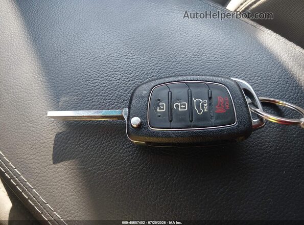 KM8SMDHF2GU156102 2016 HYUNDAI SANTA FE White Vista del salpicadero