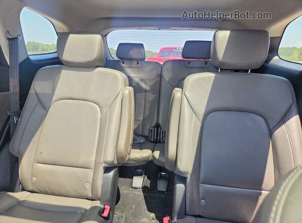KM8SR4HFXHU181879 2017 HYUNDAI SANTA Silver Հետևի նստատեղերի տեսք