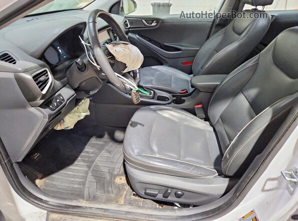 KMHC05LC0JU090644 2018 HYUNDAI IONIQ White Widok wnętrza z przodu