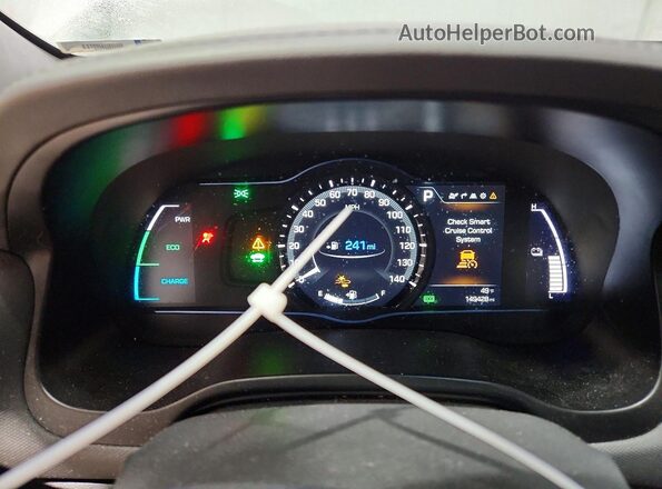 KMHC05LC0JU090644 2018 HYUNDAI IONIQ White Widok zestawu wskaźników