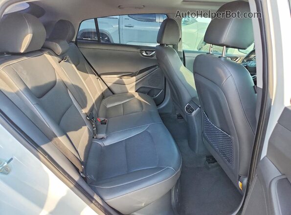 KMHC05LC0KU142467 2019 HYUNDAI IONIQ White Вид задніх сидінь