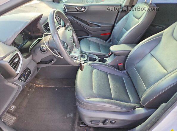 KMHC05LC0KU142467 2019 HYUNDAI IONIQ White Вид салону спереду