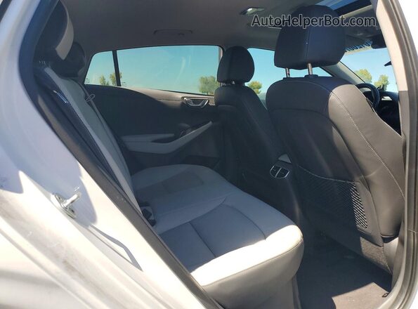 KMHC05LC3MU255283 2021 HYUNDAI IONIQ Белый Вид задних сидений