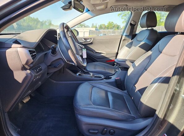 KMHC05LC9LU235764 2020 HYUNDAI IONIQ Gray წინა სალონის ხედი