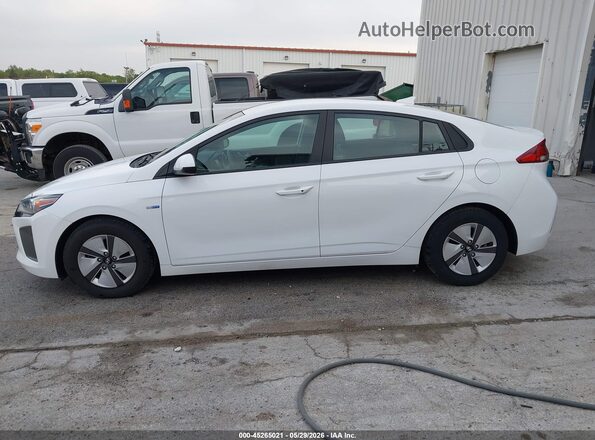 KMHC65LC0KU106910 2019 HYUNDAI IONIQ HYBRID White 360 interior view