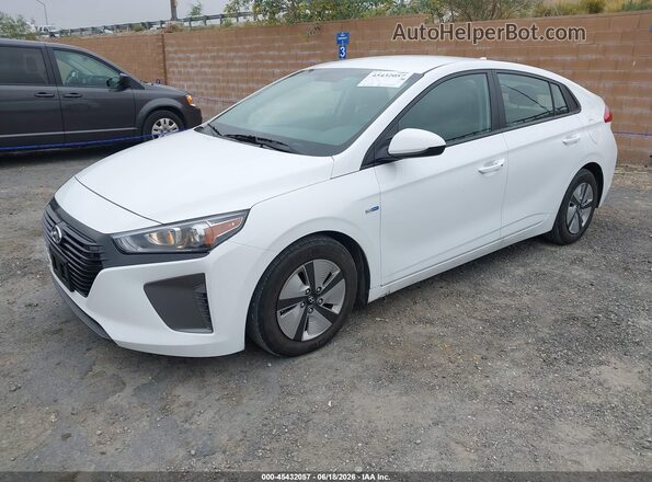 KMHC65LC0KU107989 2019 HYUNDAI IONIQ HYBRID White Front left
