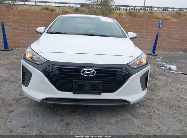 KMHC65LC0KU107989 2019 HYUNDAI IONIQ HYBRID White Rear interior view