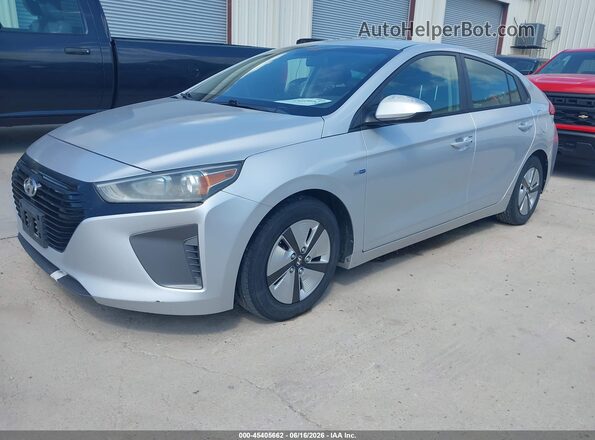 KMHC65LC0KU159154 2019 HYUNDAI IONIQ HYBRID Silver წინა მარცხენა ხედი სამი მეოთხედიდან