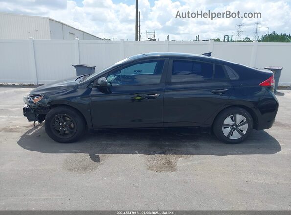 KMHC65LC1HU027688 2017 HYUNDAI IONIQ HYBRID Black Widok wnętrza 360 stopni
