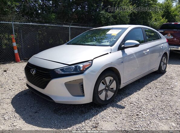 KMHC65LC1JU060325 2018 HYUNDAI IONIQ HYBRID Silver წინა მარცხენა ხედი სამი მეოთხედიდან