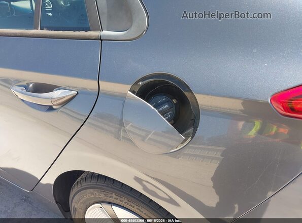 KMHC65LC1JU075441 2018 HYUNDAI IONIQ HYBRID Gray Front view