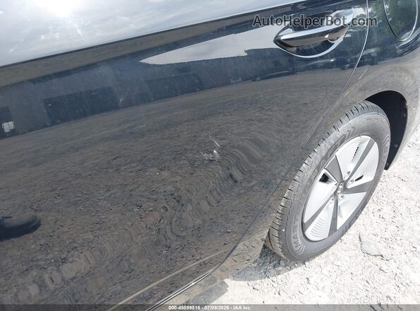 KMHC65LC1JU076282 2018 HYUNDAI IONIQ HYBRID Black Front view
