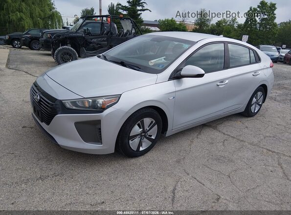 KMHC65LC1JU076590 2018 HYUNDAI IONIQ HYBRID Silver Front left