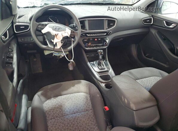 KMHC65LC1JU077996 2018 HYUNDAI IONIQ Silver Dashboard view
