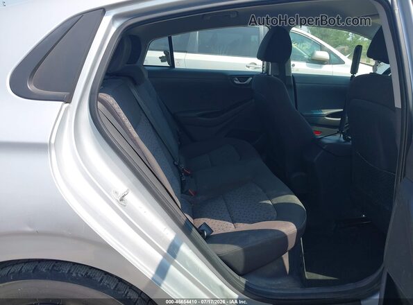 KMHC65LC2JU072693 2018 HYUNDAI IONIQ HYBRID Silver Widok naklejki z numerem VIN