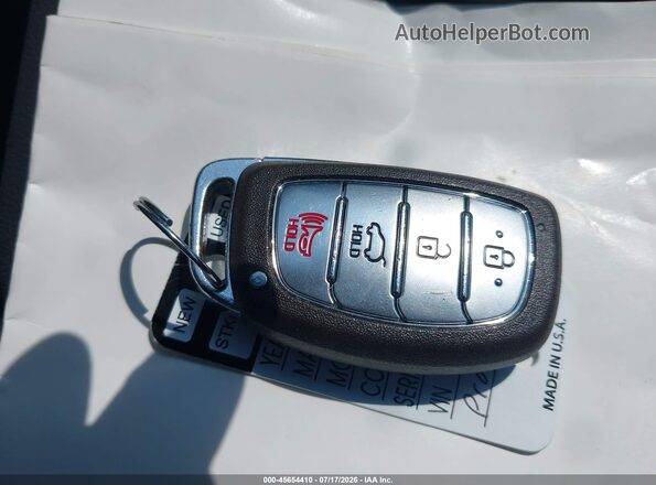 KMHC65LC2JU072693 2018 HYUNDAI IONIQ HYBRID Silver Widok deski rozdzielczej