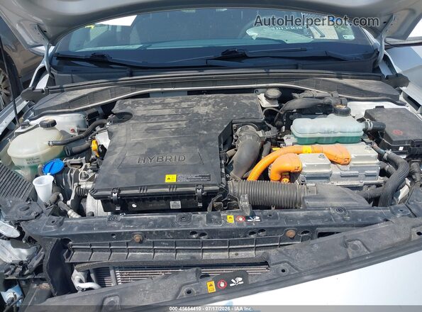 KMHC65LC2JU072693 2018 HYUNDAI IONIQ HYBRID Silver Widok z tyłu