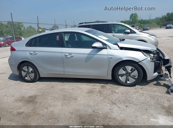 KMHC65LC2JU072693 2018 HYUNDAI IONIQ HYBRID Silver Widok wnętrza z tyłu