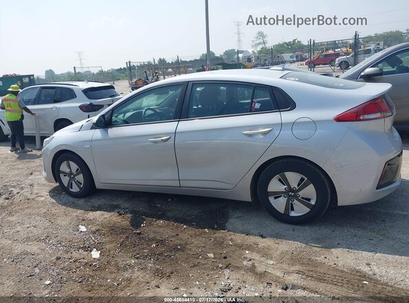 KMHC65LC2JU072693 2018 HYUNDAI IONIQ HYBRID Silver Widok wnętrza 360 stopni