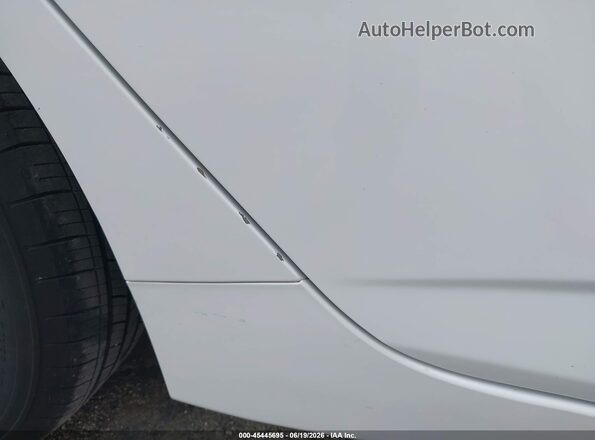 KMHC65LC2KU108013 2019 HYUNDAI IONIQ HYBRID White Widok z przodu