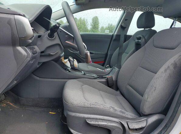 KMHC65LC2LU212700 2020 HYUNDAI IONIQ Серебряный Вид салона спереди