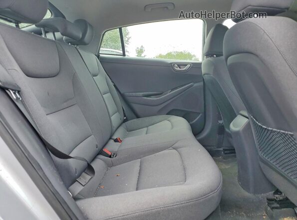 KMHC65LC2LU212700 2020 HYUNDAI IONIQ Серебряный Вид задней части салона