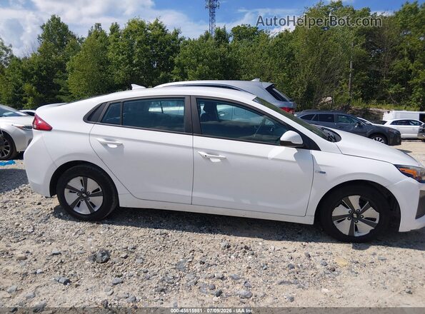 KMHC65LC3HU048056 2017 HYUNDAI IONIQ HYBRID Белый Вид задней части салона