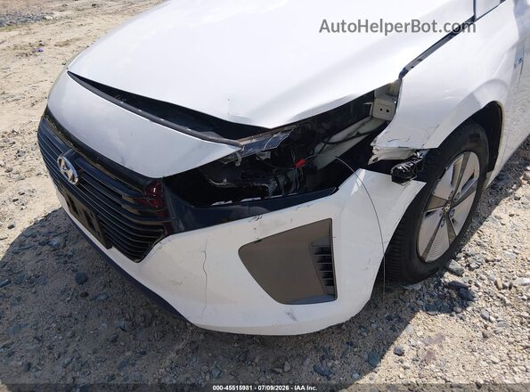 KMHC65LC3HU048056 2017 HYUNDAI IONIQ HYBRID Белый Вид спереди