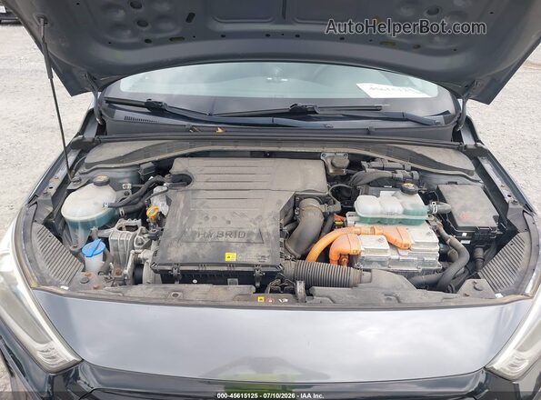 KMHC65LC3JU100937 2018 HYUNDAI IONIQ HYBRID Gray Rear view
