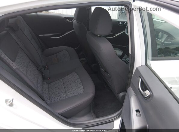 KMHC65LC3JU101120 2018 HYUNDAI IONIQ HYBRID White Widok naklejki z numerem VIN