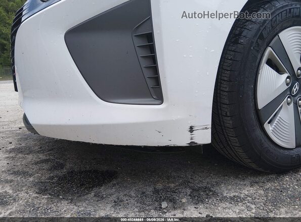 KMHC65LC3JU101120 2018 HYUNDAI IONIQ HYBRID White Widok z przodu