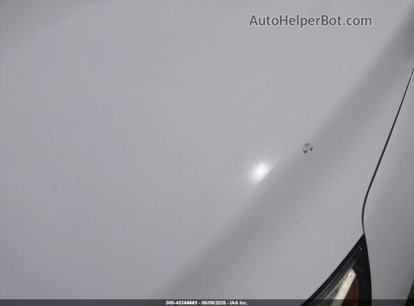KMHC65LC3JU101120 2018 HYUNDAI IONIQ HYBRID White Widok wnętrza 360 stopni