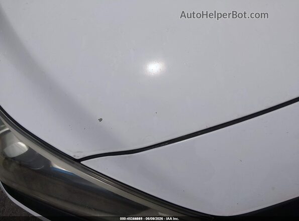 KMHC65LC3JU101120 2018 HYUNDAI IONIQ HYBRID White Widok wnętrza z tyłu