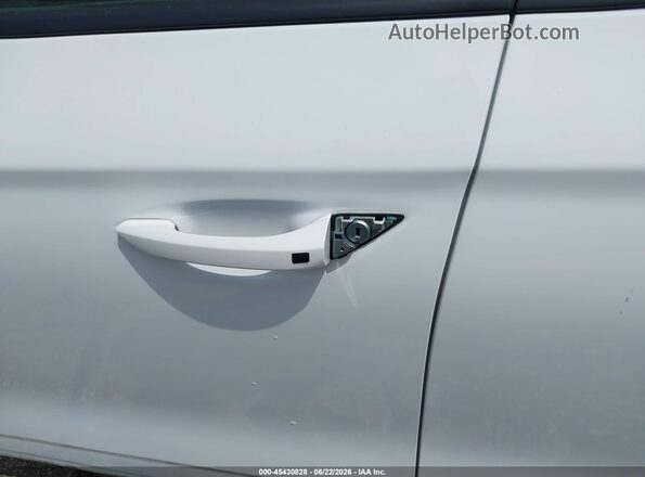 KMHC65LC3KU106710 2019 HYUNDAI IONIQ HYBRID White Front view