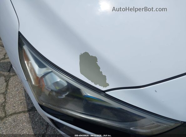 KMHC65LC3KU106710 2019 HYUNDAI IONIQ HYBRID White Rear interior view