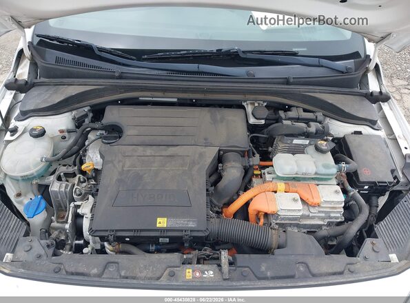 KMHC65LC3KU106710 2019 HYUNDAI IONIQ HYBRID White Rear view