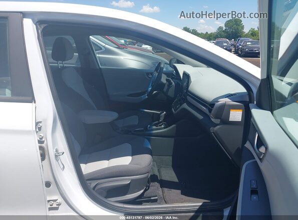KMHC65LC3LU219980 2020 HYUNDAI IONIQ HYBRID White Front interior view