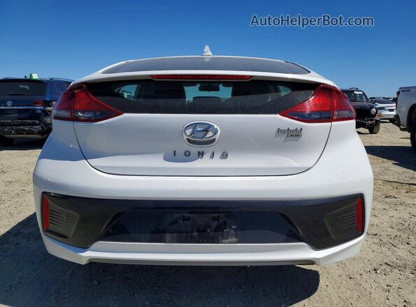 KMHC65LC4HU022209 2017 HYUNDAI IONIQ White Widok z tyłu