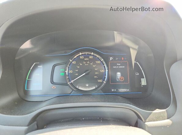 KMHC65LC4HU034571 2017 HYUNDAI IONIQ White Սարքավորումների վահանակի տեսք
